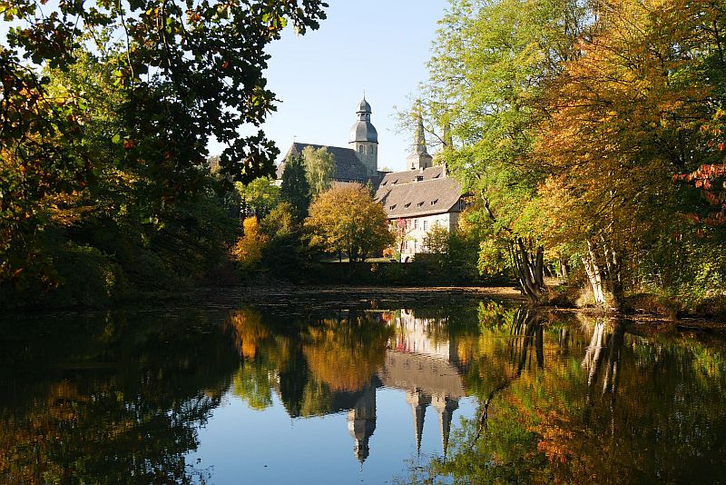 Abtei Marienmünster im Herbst